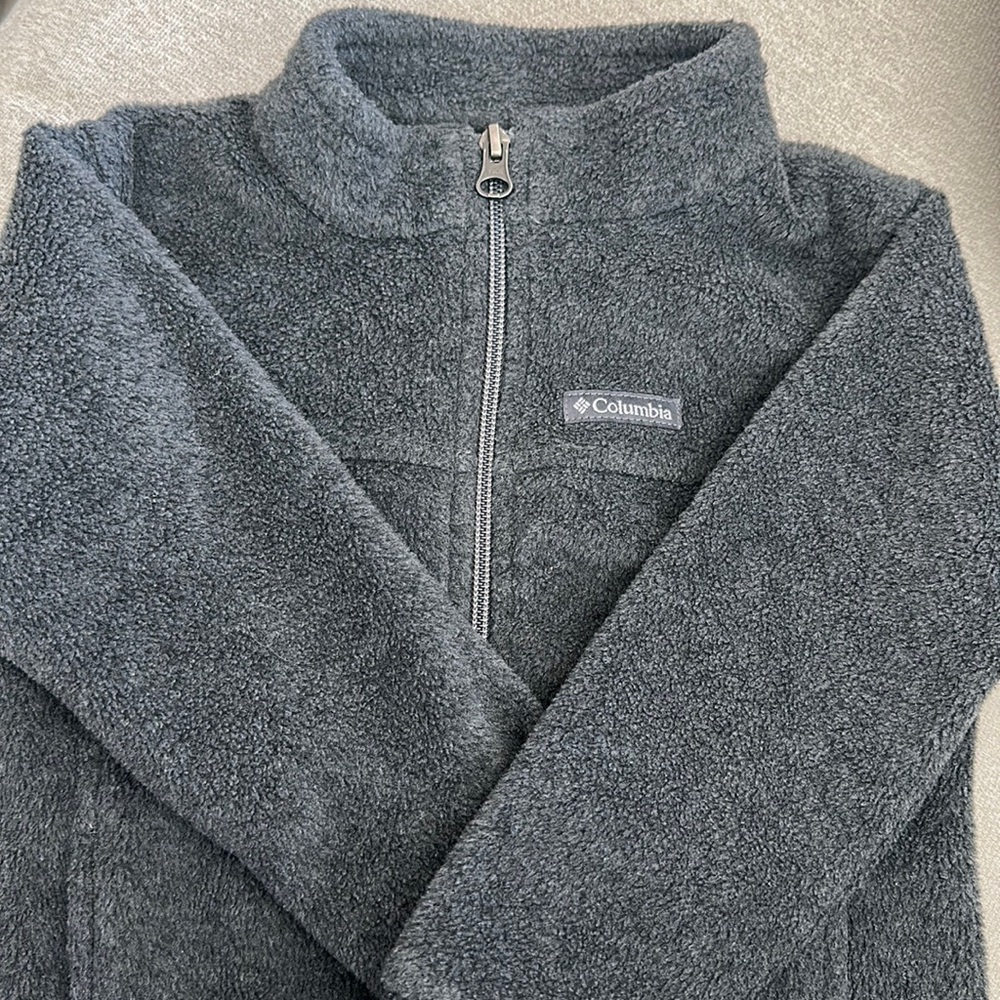 Black and Grey 4T Columbias